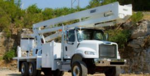 90 ft Insulated Material Handling Transmission Bucket Truck