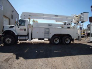 81 ft Insulated Material Handling Transmission Bucket Truck