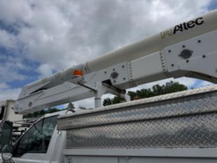 2015 Ford F-750 Diesel 4x2 Altec Material Handler Bucket Truck