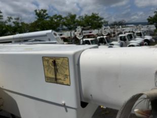 2015 Ford F-750 Diesel 4x2 Altec AA55 Material Handler Bucket Truck