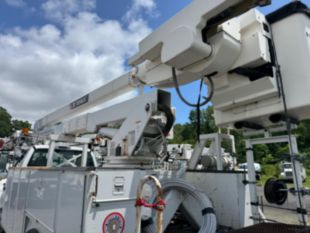 2015 Ford F-750 Diesel 4x2 Altec AA55 Material Handler Bucket Truck