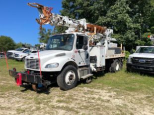 Terex Commander 4047 Digger Derrick on 2016 Freightliner M2106 4x2