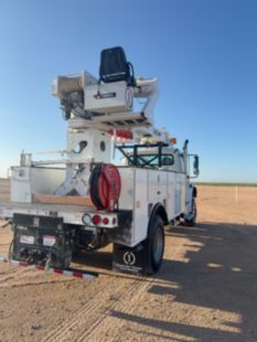 2020 Freightliner M2106 4x4 Terex C4047 Digger Derrick