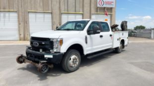 2019 Ford F350 Crew Cab 4x4 Hi-Rail Service Truck