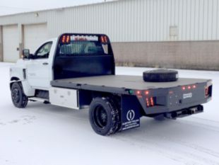 2023 Chevrolet 6500 4x2 11' 6" Flatbed Truck