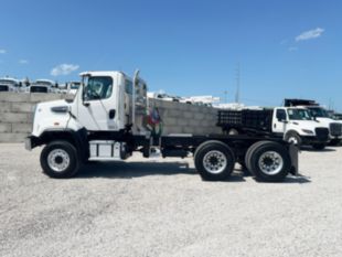2015 Freightliner 108SD 6x6 Daycab Tractor