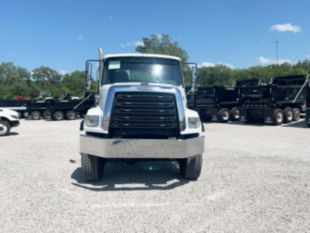 2015 Freightliner 108SD 6x6 Daycab Tractor