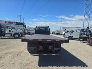 2019 Freightliner M2106 Flatbed Truck