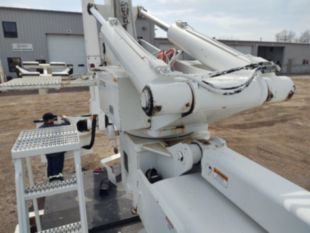 2009 Sterling LT8500 6x4 2008 Terex RMX75/100 Bucket Truck