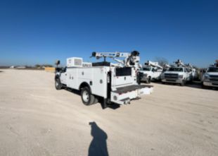 2018 Ford F-550 4x4 Load King Voyager Service Truck With Crane