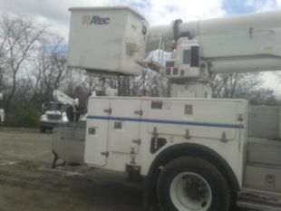 2011 Single ALTEC AA55E Bucket Truck