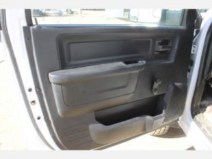 2014 Dodge 5500 4x4 Diesel Versalift SST-40 EIH Bucket Truck