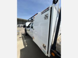 2015 Ford F-550 Crew Cab Powerstroke 4x4 Flat Bed Truck