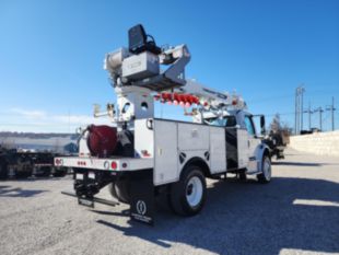 2016 Freightliner M2106 4x4 Terex C4047 Digger Derrick