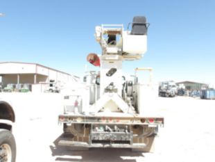 2011 Int'l 4300 Diesel Terex Commander 4047 Digger Derrick Truck