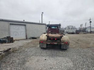 1995 Ford LT9000 Roll-Off Truck