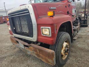 1995 Ford LT9000 Roll-Off Truck