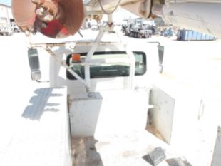 2011 Int'l 4300 Diesel Terex Commander 4047 Digger Derrick Truck