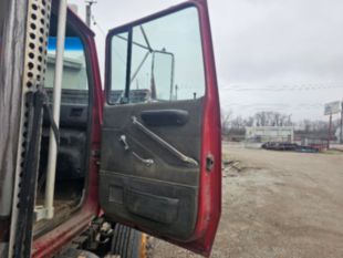 1995 Ford LT9000 Roll-Off Truck