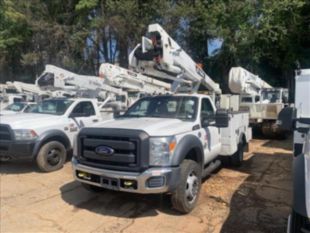 2015 Terex LT40 / 2015 Ford F550 Regular Cab 4x2 Bucket Truck