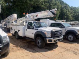 2015 Terex LT40 / 2015 Ford F550 Regular Cab 4x2 Bucket Truck