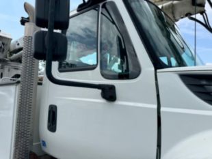 2016 Int'l 7300 Diesel 4x4 Terex Commander 4047 Digger Derrick Truck