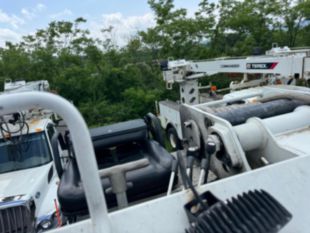 2016 Int'l 7300 Diesel 4x4 Terex Commander 4047 Digger Derrick Truck