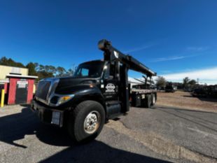 2007 Tandem Manitex 800 D - 30 Ton Boom Truck