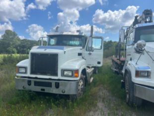 2016 Mack CHU613 Tandem Axle Day Cab