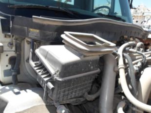 2011 Int'l 4300 Diesel Terex Commander 4047 Digger Derrick Truck