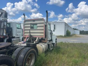 2016 Mack CHU613 Tandem Axle Day Cab