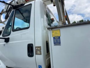 2016 Int'l 7300 Diesel 4x4 Terex Commander 4047 Digger Derrick Truck