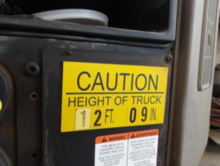 2011 Int'l 4300 Diesel Terex Commander 4047 Digger Derrick Truck