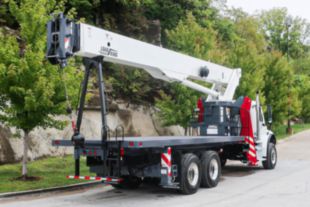 28 tons 106 ft Boom Truck
