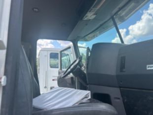 2016 Mack CHU613 Tandem Axle Day Cab