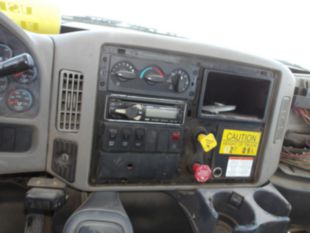 2011 Int'l 4300 Diesel Terex Commander 4047 Digger Derrick Truck