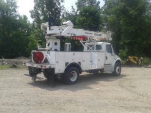 2017 Freightliner M2 Diesel 4x4 Terex Commander 4047 Digger Derrick