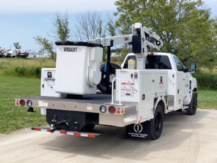 2023 Chevrolet 6500 4x2 Versalift SST-36-NE Bucket Truck