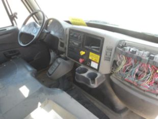 2011 Int'l 4300 Diesel Terex Commander 4047 Digger Derrick Truck