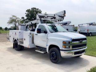 2023 Chevrolet 6500 4x2 Versalift SST-36-NE Bucket Truck