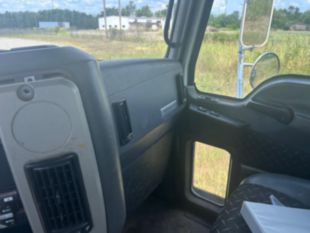 2016 Mack CHU613 Tandem Axle Day Cab