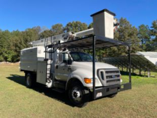2007 Ford F-750 4x2 Altec Forestry Bucket Truck