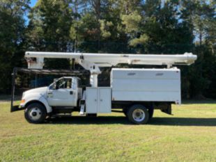 2007 Ford F-750 4x2 Altec Forestry Bucket Truck