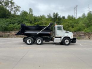2021 WESTERN STAR 4700SB 6x4 Ox Bodies 14 Ft. Hi-Rail Roto Dump Truck