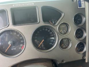 2016 Mack CHU613 Tandem Axle Day Cab
