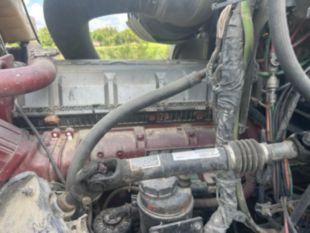 2016 Mack CHU613 Tandem Axle Day Cab