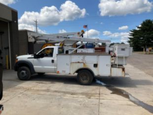 2016 Ford F-550 Gas Powered 4x4 Terex TL-38P Bucket Truck