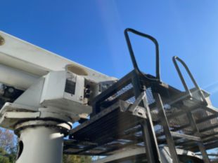 2007 Ford F-750 4x2 Altec Forestry Bucket Truck