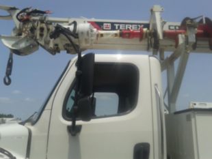 2017 Freightliner M2 Diesel 4x4 Terex Commander 4047 Digger Derrick