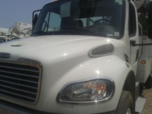 2017 Freightliner M2 Diesel 4x4 Terex Commander 4047 Digger Derrick